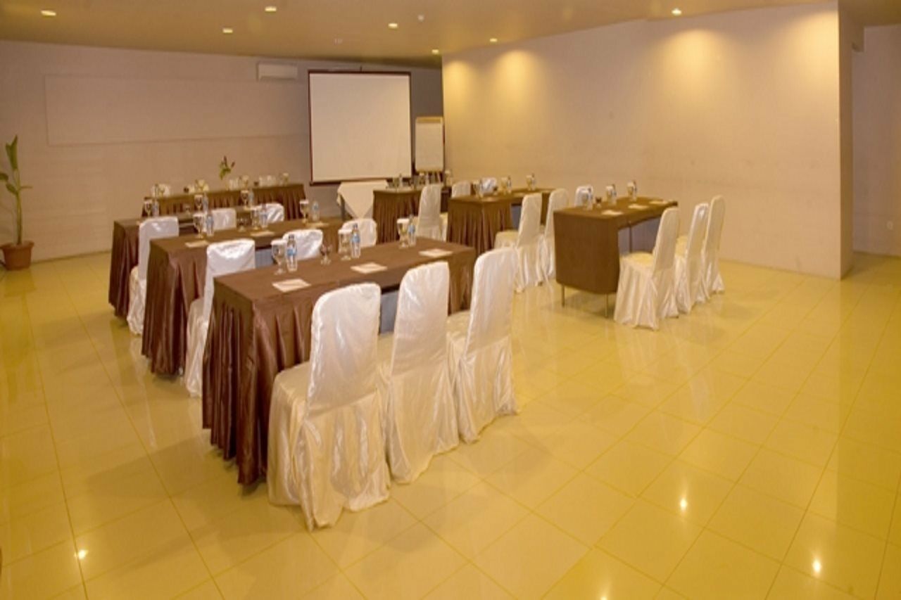 The Pade Hotel Banda Aceh Exteriör bild